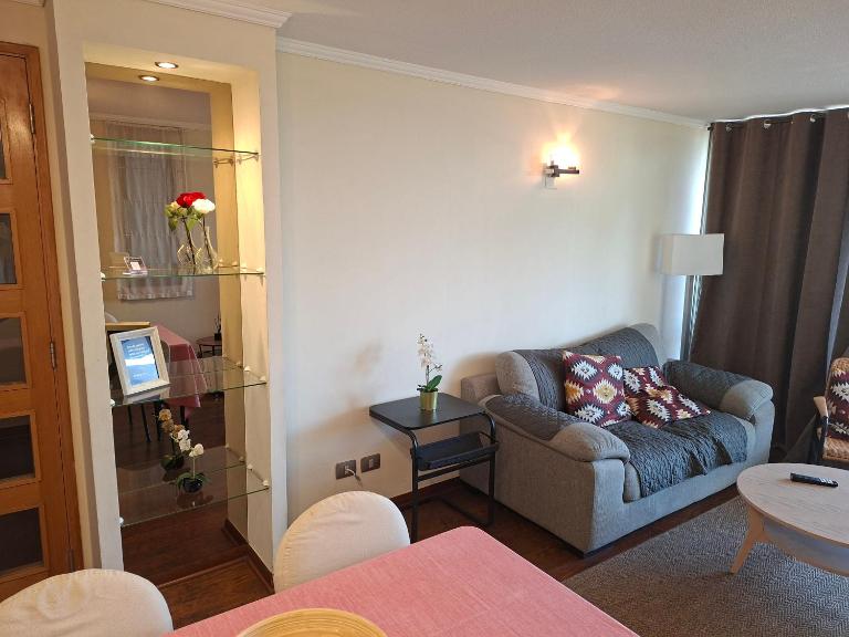 Apartamento en Providencia con estacionamiento privado - B&B Santiago