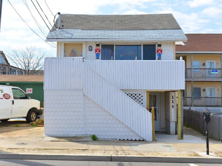 Shore Beach Houses - 111 Lincoln Ave - B&B Seaside Heights