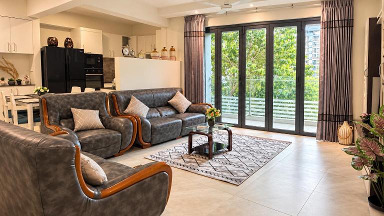 3 bedroom Ultra-Luxury Escape with Pool & Gym - Bed and Breakfast Hulhumale