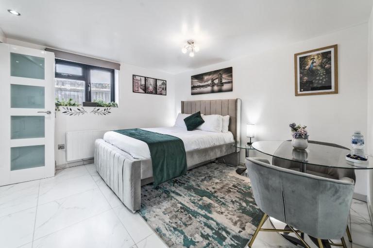 The Opal Lux - Ferienwohnung Stanwell