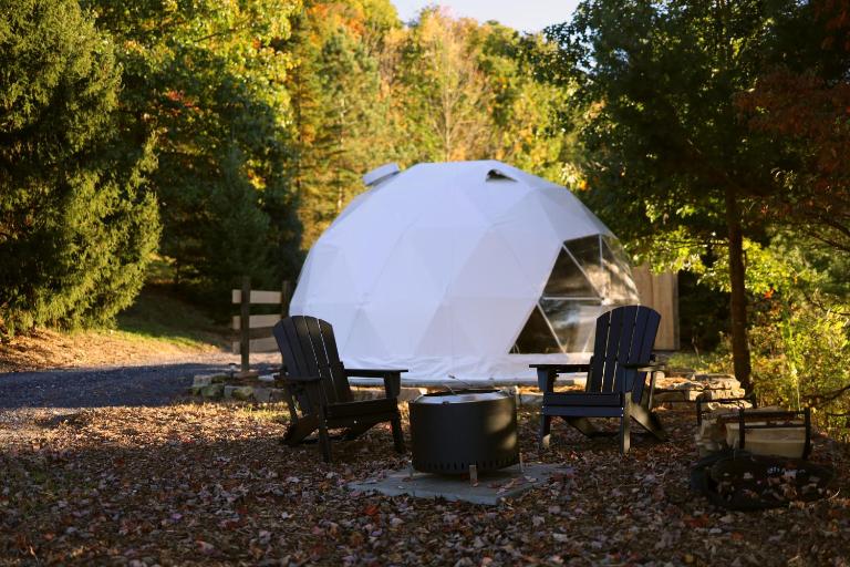 Hilltop Dome Fire Pit 30 min to Penn State - Bed and Breakfast Petersburg