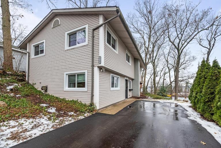 Well appointed Lakefront home - B&B White Lake