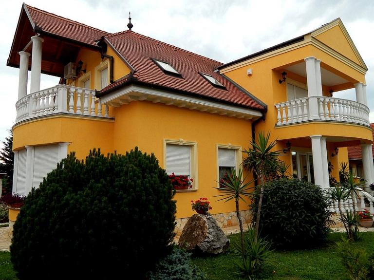 Georgina Apartman - B&B Harkány