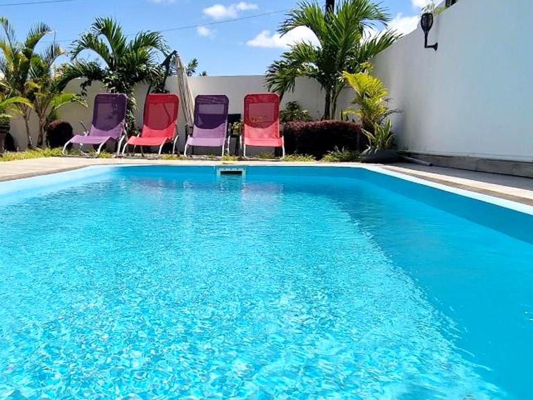 Luxora Villa with Private Pool near Pereybere Beach - B&B Grand Baie
