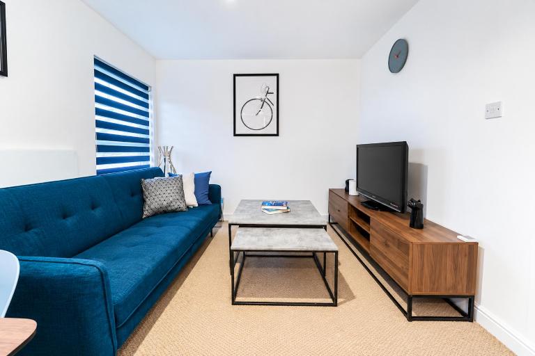 Central Wigan Apartment Sleeps 3, WiFi for Contractors - B&B Wigan