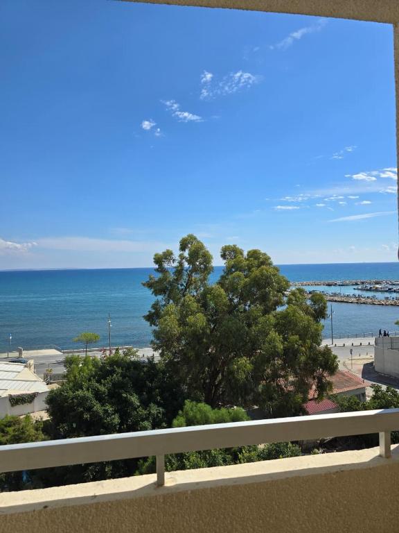 Lazuli Sea View & Pool Ap 502 - Ferienwohnung Larnaka
