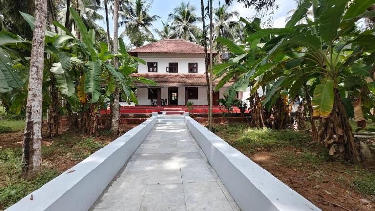 Traditional Kerala house, Thalassery, Kannur - Bed and Breakfast Thalassery