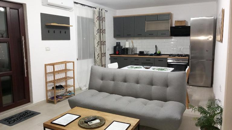 Casa A&A Stefan Livada AP 2 - Chambres d'hôtes Livada
