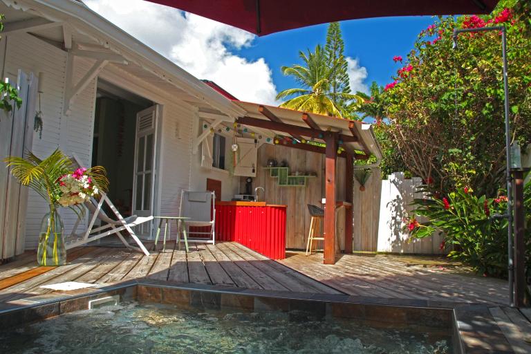 Les Coulirooms - Suite avec jacuzzi et grande terrasse - B&B Sainte-Anne