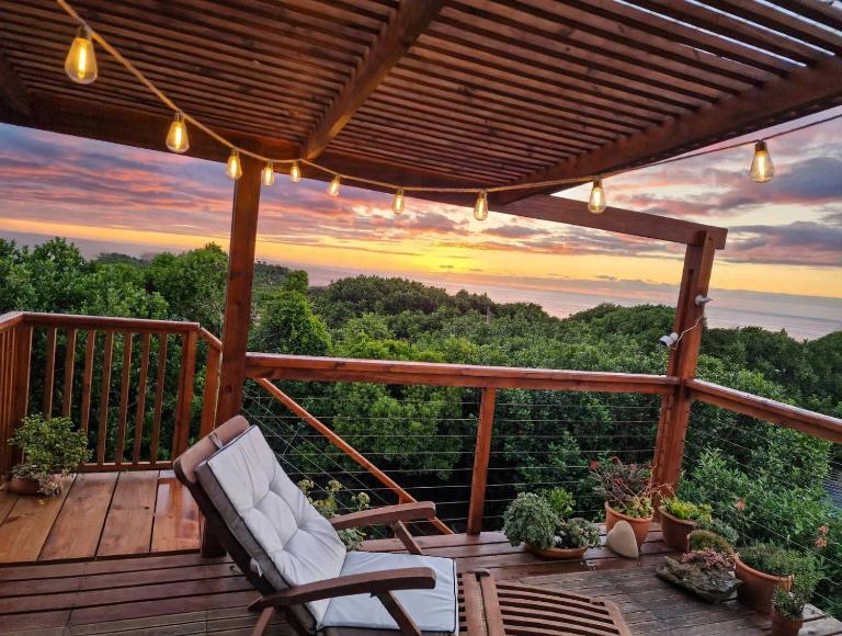 Ocean Whisper Cottage, Sunset, Sizzle and Rest - B&B Wilderness