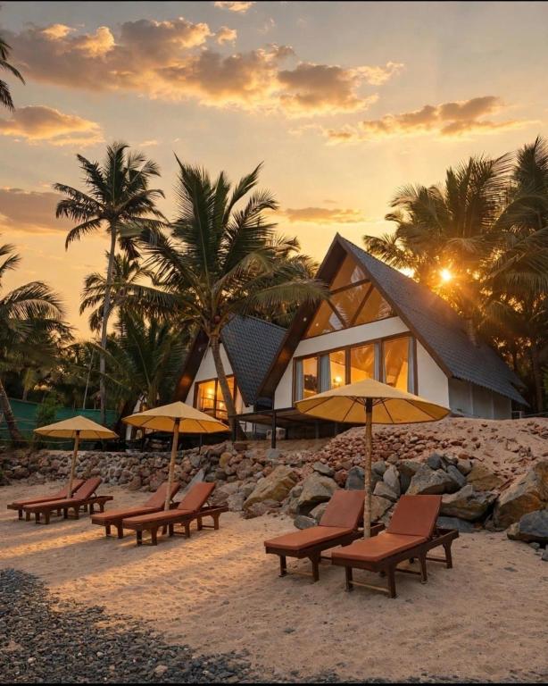 Colomb Sea View Cottages - Bed and Breakfast Patnem
