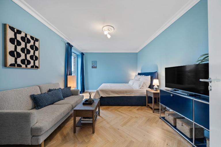 CLS Moderne City-Wohnung Hamburg mit Smart-TV, Nespresso Maschine inklusive Kapseln, Blick über Hamburg, Cafe im Haus, Bus gegenüber, Flex Check-In - B&B Hamburgo