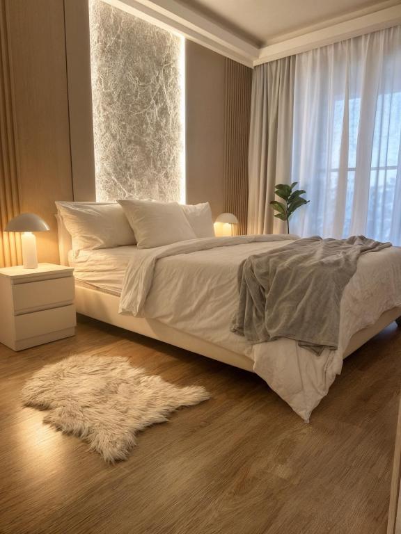 Regina's Modern Apartment Sky City - B&B Skopje