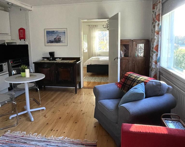 Charming 1-Bedroom Apartment in a 1950s Finnish Wooden House - Ferienwohnung Helsinki