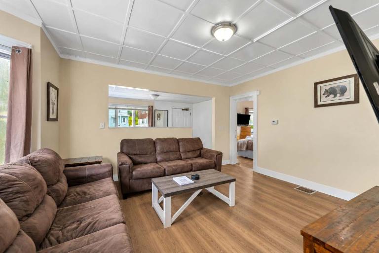 Left Field All Star Baseball Rentals - B&B Oneonta