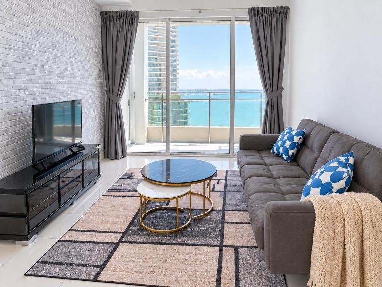 George Town High Floor Seaview Modern Suite 2BR Next to Gurney 23A - Ferienwohnung George Town