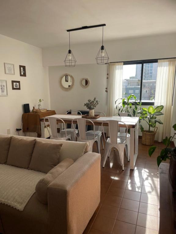 Departamento en el centro de Rio IV CON cochera - Ferienwohnung Río Cuarto