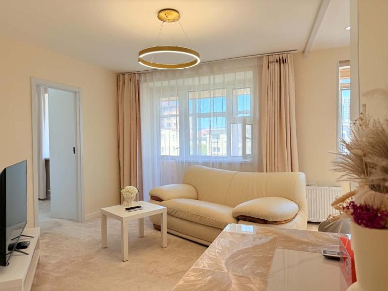Modern 2BR Next to Dept Store - Bed and Breakfast Ulaanbaatar
