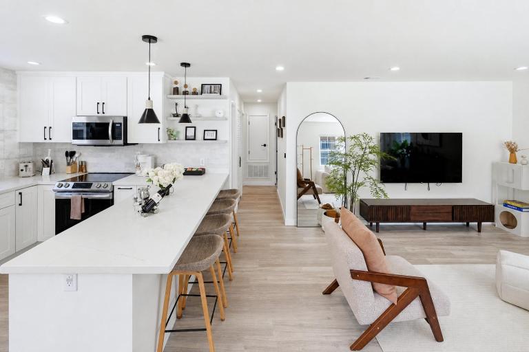 Modern 3BR 2BA Smart Toilets EV Charging SFO - B&B South San Francisco