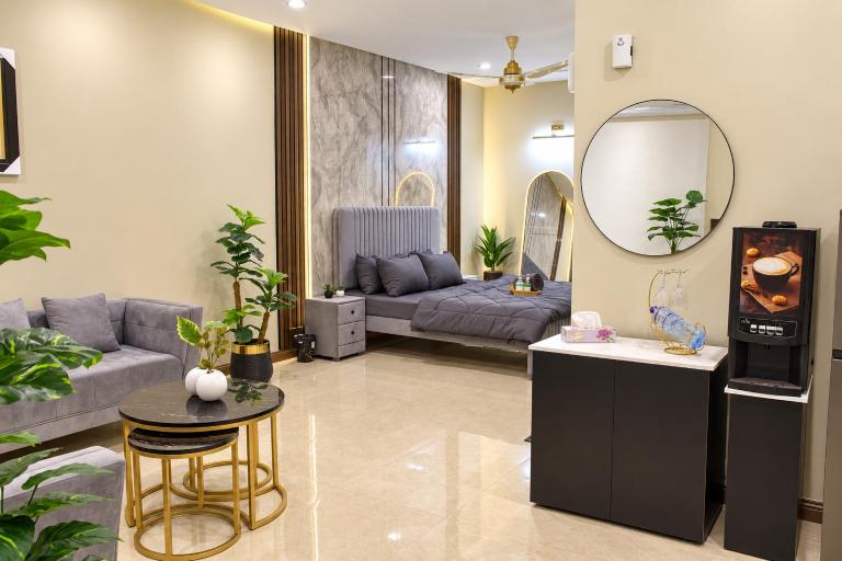 Spacious Studio with UPS, across Giga mall, Pool included - B&B Islamabad