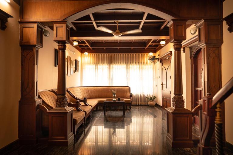 Anjaneyam Heritage Villa I 4BHK Near Marine Drive - B&B Kochi