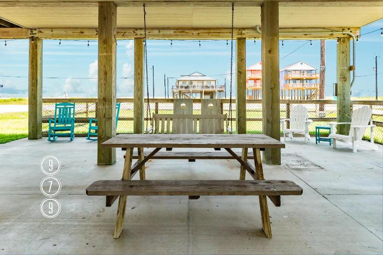 7 Palms of Surfside - Fenced Yard! Pup-Friendly Perks! - B&B Surfside Beach