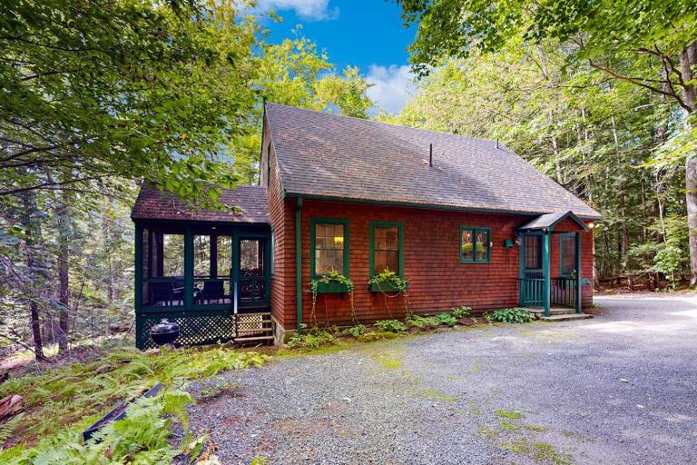 Dog Cove Cottage - Bed and Breakfast Center Harbor