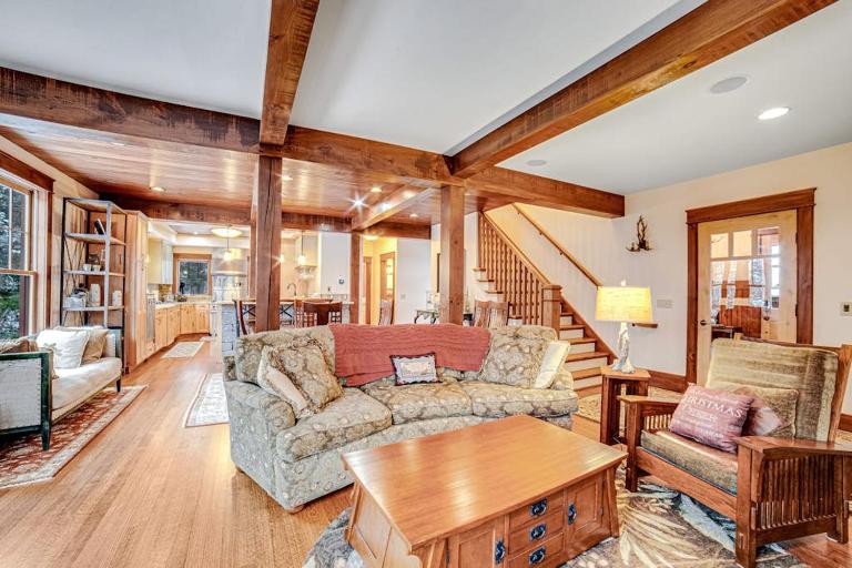 Around the Mountains - B&B Chestertown