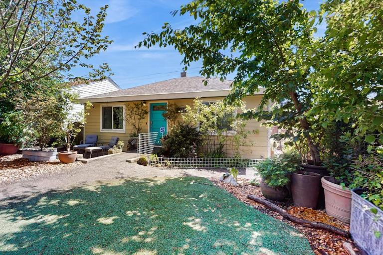 Bungalow Flora - B&B Seattle