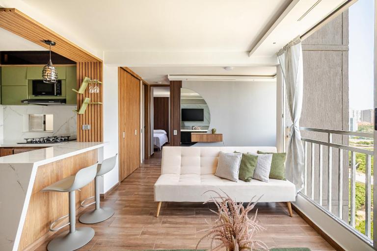 2 BR 15th Floor City View Pool & Gym - B&B Barranquilla