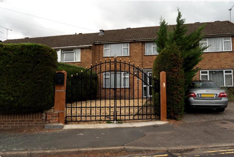 Surrey Hills Retreat - 2-Bed - Easy London Access - Bed and Breakfast Ash