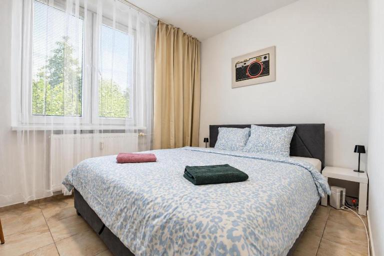 Apartment 20 minutes from City Center near Polus w Coffee, Tea, TV - B&B Bratislava
