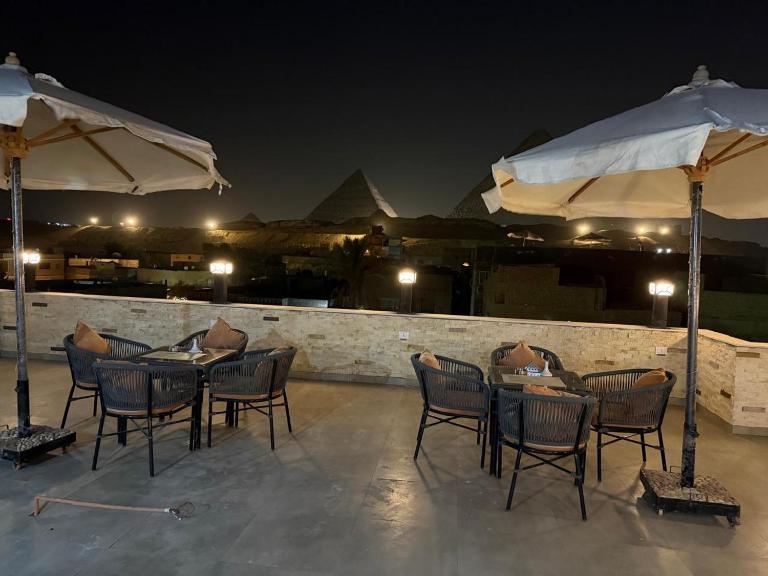Happy Pharaonic House INN & Rooftop - B&B Il Cairo