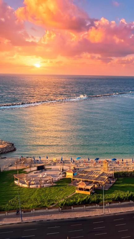 Direct Seaview Luxury Home 3Bedroom - Families Only - with Wifi and Parking - Ferienwohnung Alexandria