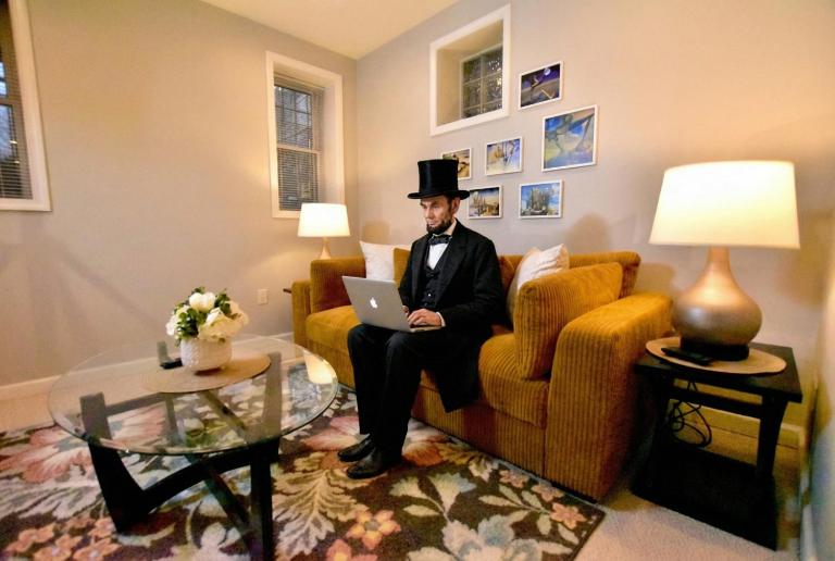 Tremont apartment, near downtown, and Central! - B&B Cleveland