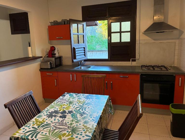 Appt Mer'Pelée - Bed and Breakfast Saint-Pierre