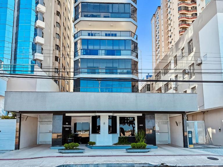 Edifício Continental Frente Mar com 4 Suítes em BC - B&B Balneário Camboriú