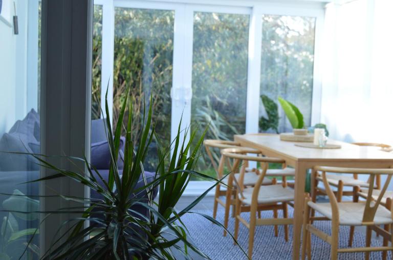 Lovely 2 Bed Bungalow, Dog Friendly in St Davids - B&B St Davids