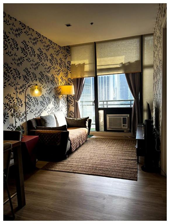 Spacious 1BR APT near Nightlife and Business Center in Makati - Bed and Breakfast Manilla