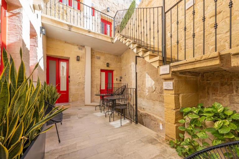 Fourteen Guesthouse - Chambres d'hôtes Zejtun