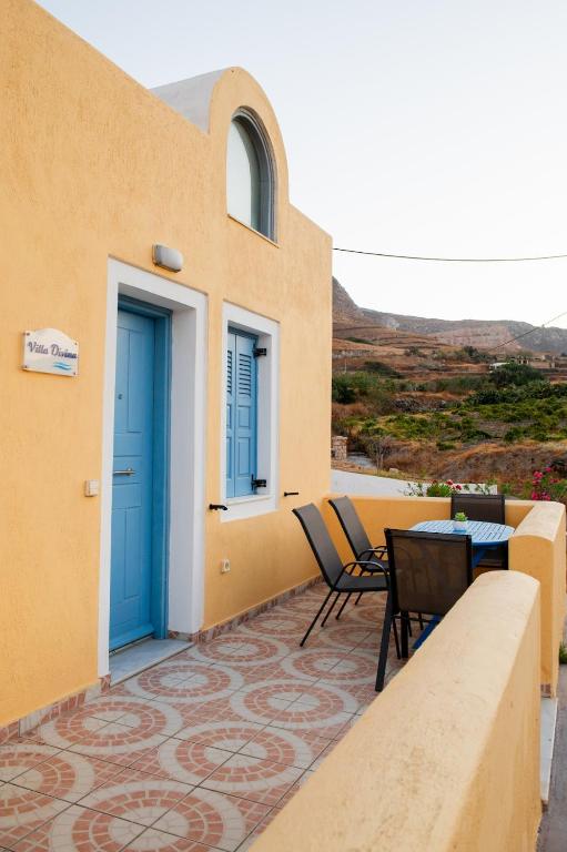 Villa Divina Private Traditional House - Bed and Breakfast Kamari