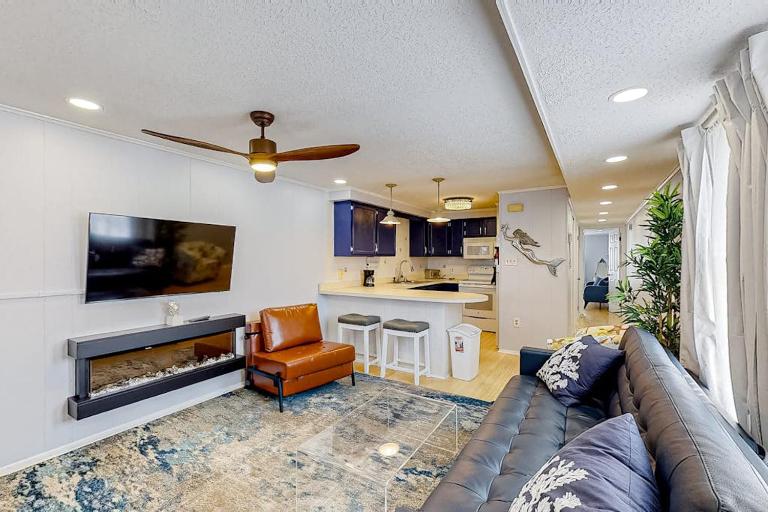 The Quarterdeck OC - B&B Ocean City