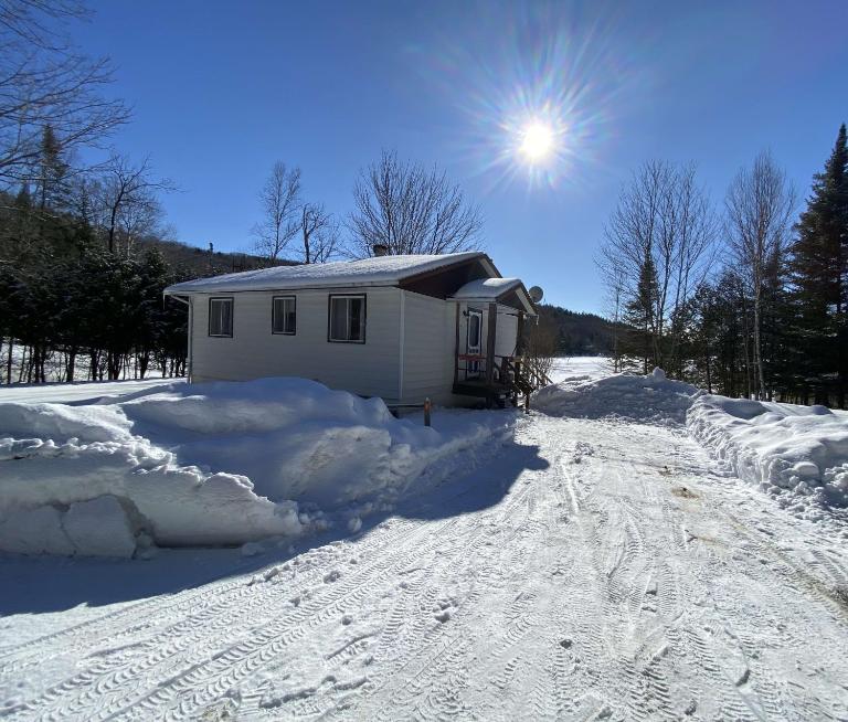 Bord de lac - Chalet du Bonheur - B&B La Conception