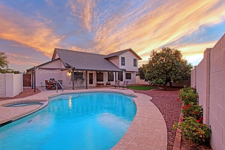 Chandler Pool Escape - Heated Pool Near 101 - B&B Chandler