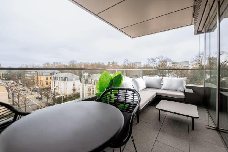 City Luxury with City Views in Ville Haute - Bed and Breakfast Luxemburg