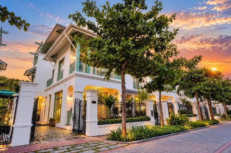 Regal Villas Tropical Phu Quoc - Bed and Breakfast Phu Quoc