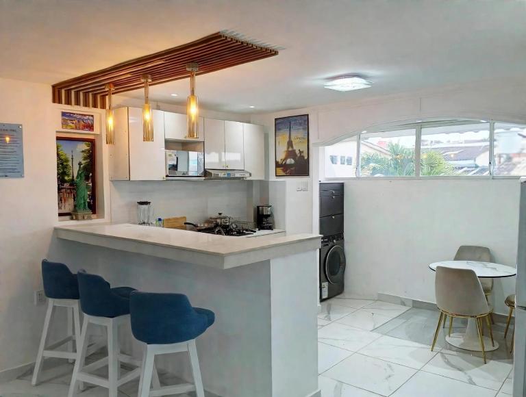 Dpto Kennedy - A pasos de Centros Comerciales & Clínicas - B&B Guayaquil