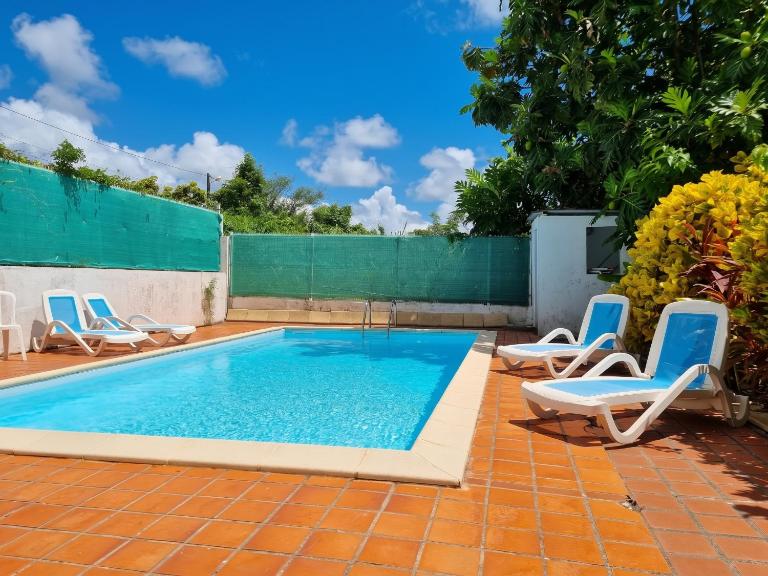 Appartement cosy avec piscine privée, Le François, 40 m² - B&B Le François