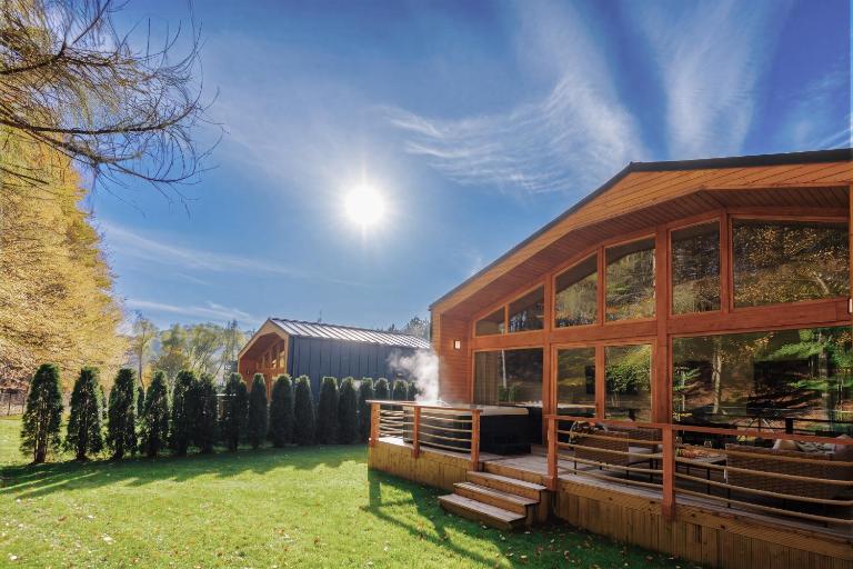 Albera Private Houses - Bed and Breakfast Sovata