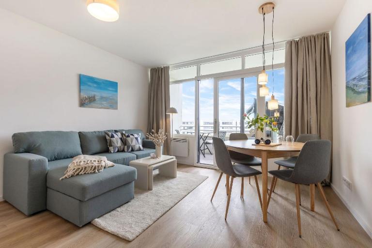 Sonnenbrise - Direkt am Südstrand mit kleinem Meerblick & Balkon - Ferienwohnung Fehmarn